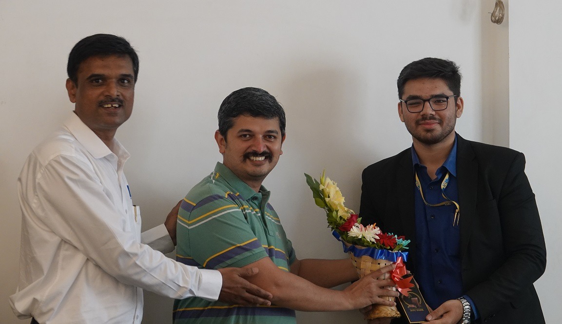 Felicitation by Mr. Kiran Bholane, CLIA Branch 953, Pune
