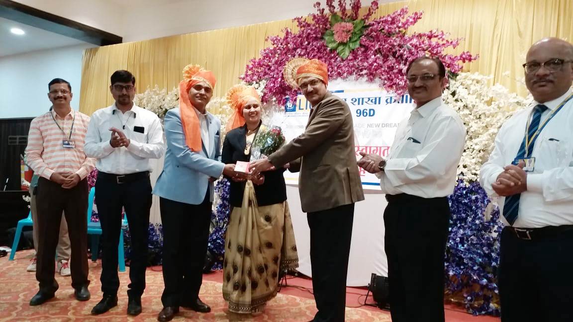 2021 - SHAHI SANMAN AWARDED BY SENIOR DIVISIONAL MANAGER AND OTHERS