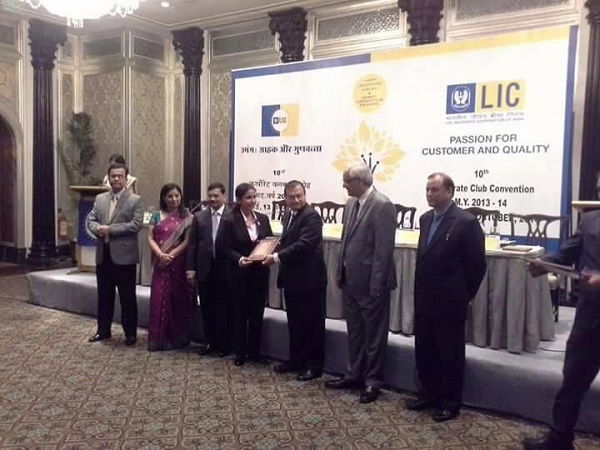 Faliciated by the Chairman of LIC LOVE of India for qualifying as an Corporate Club Member ( Corporate Club is the highest Club for LIC agents)