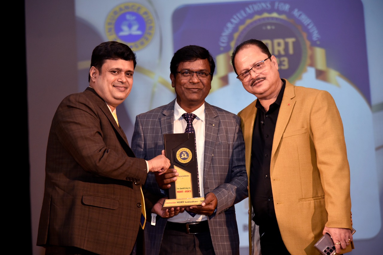 Honored by Mr. Ranjan Nagarkatte Sir For achieve MDRT