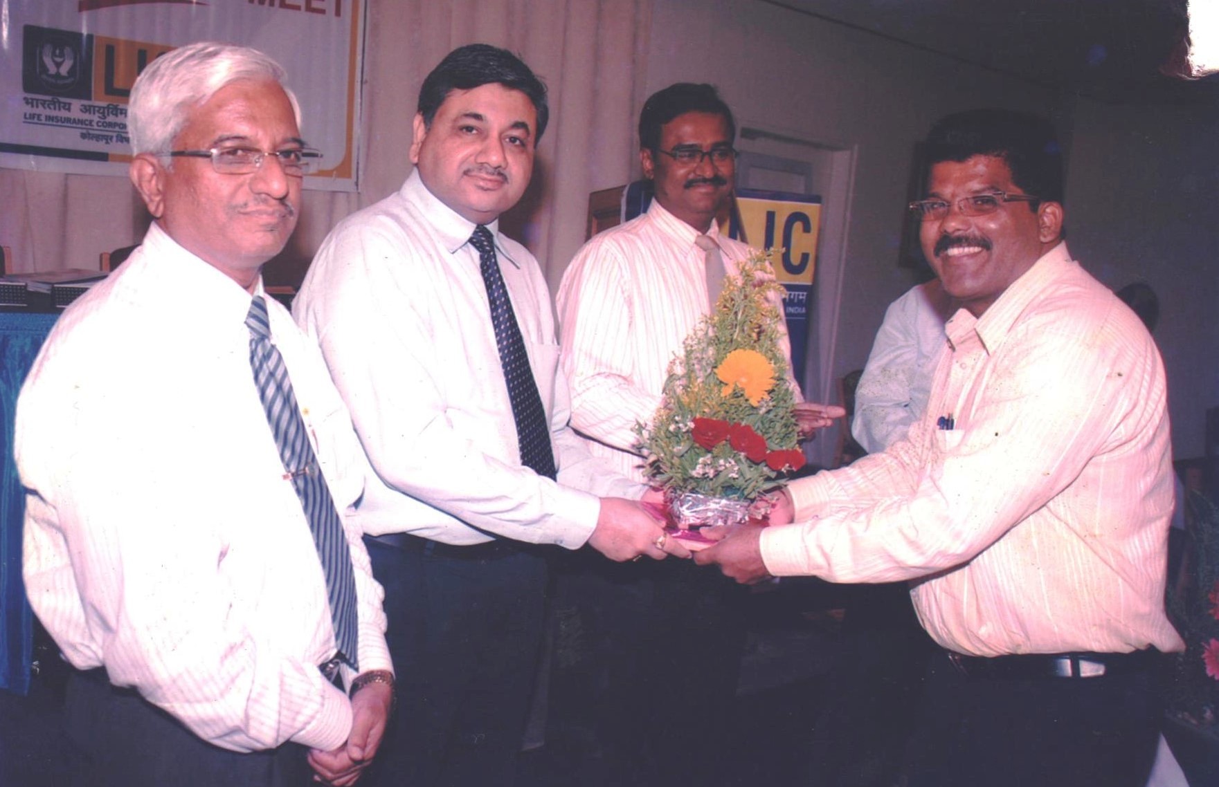 Mr Gupta sir RM Marketing manager awards for 6 th rank in zonal  Diamond Club Award