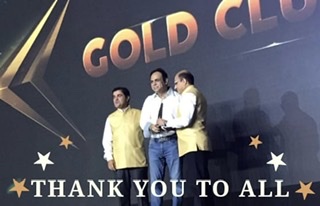 RECEIVING GOLD CLUB AWARD IN SHANGHAI CHINA