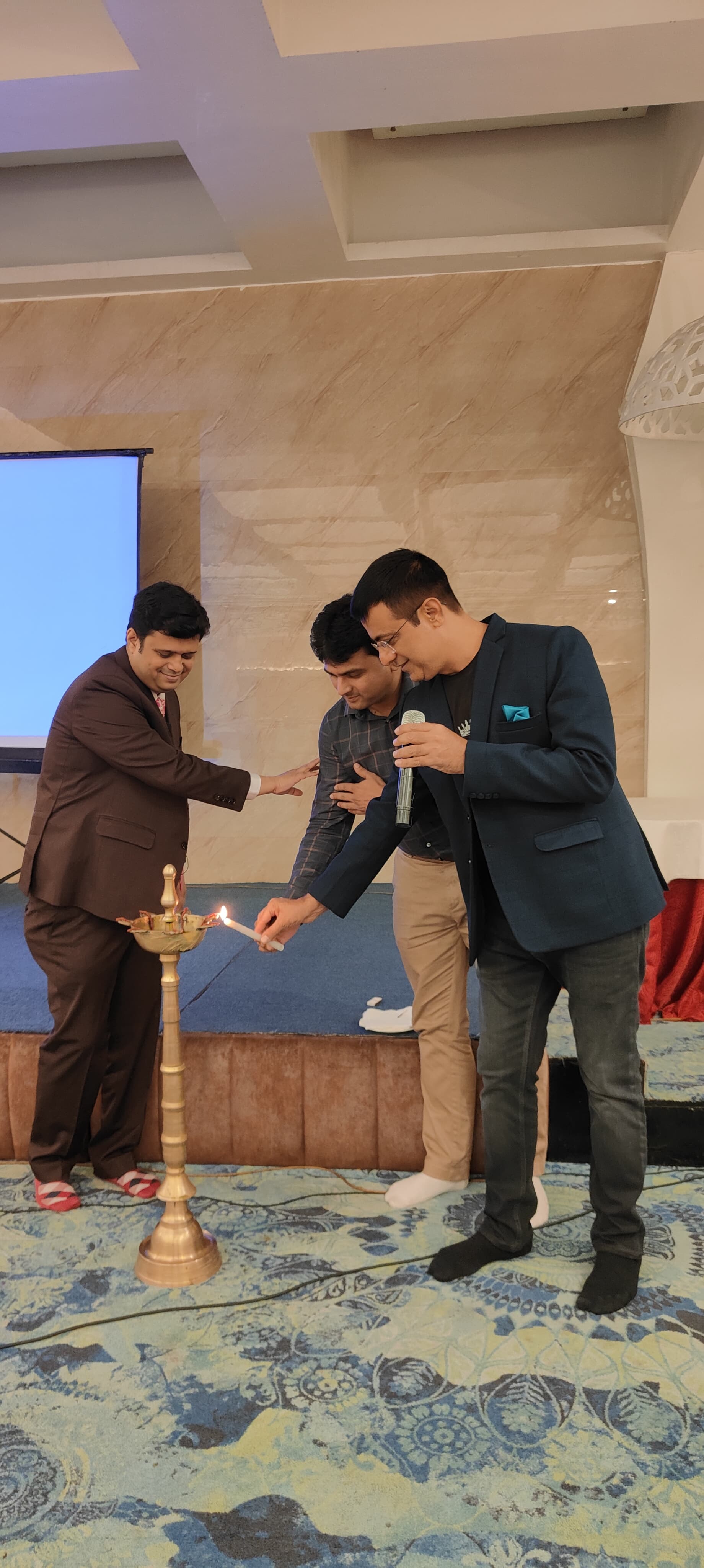 Inauguration the session at Hotel Airport Centre Point with Great Ranjan Nagarkatte Sir and Shri Lalit Ambwani Sir