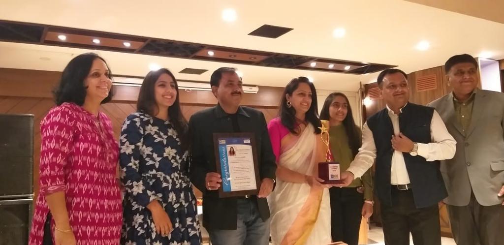 Honoring as MDRT 2019 with Family by BM & DO