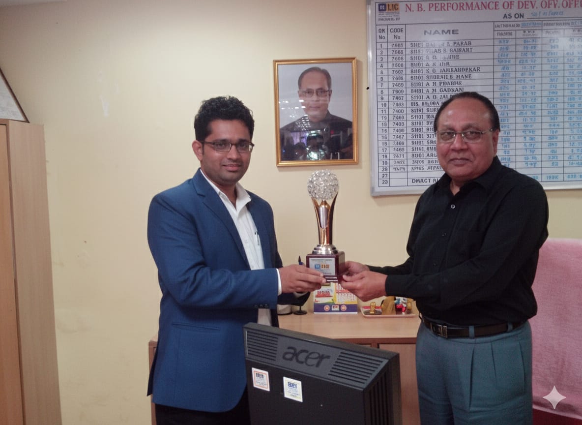 LIC BEST PERFORMANCE AWARDS