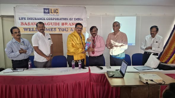 Mr. Sudheendra Adiga inspired Basavangudi’s top performers with insights on Guaranteed Income Plans.”