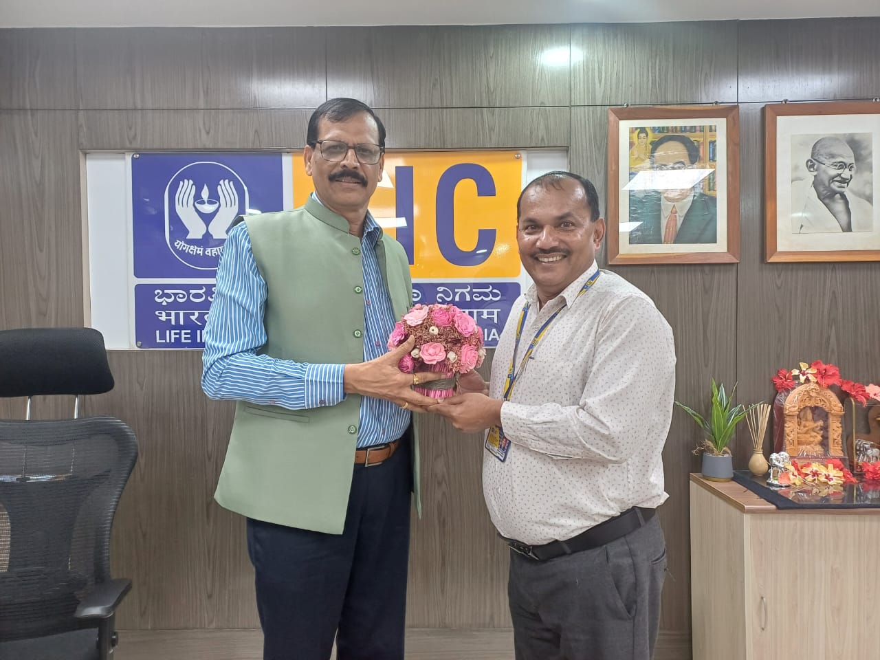 Honoring commitment with a gesture of appreciation.