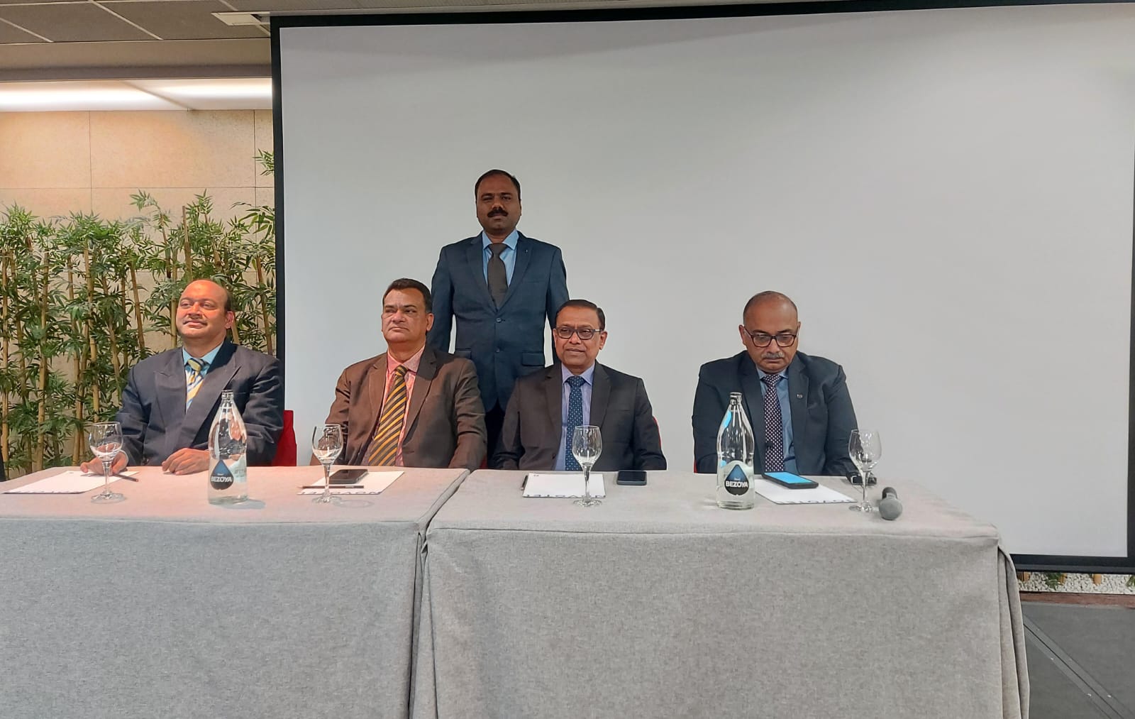 Photo with LIC Chairman & Directors in Spain