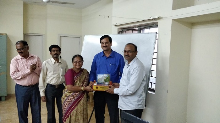 Honoring Corporate Trophy 2018 Award by SBM