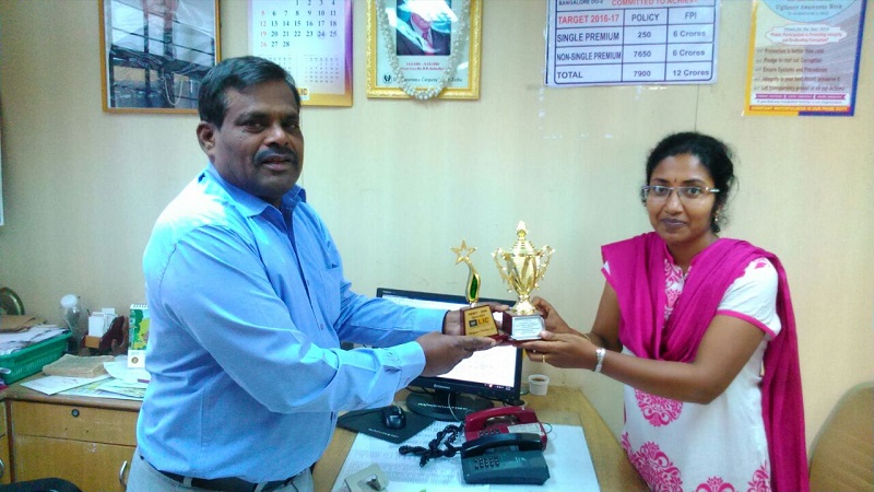 Award 2016 MDRT By Branch Manager Thyagarajan